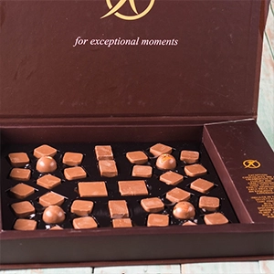 chocolate-box-hard-cover-square-4CH0101313-145