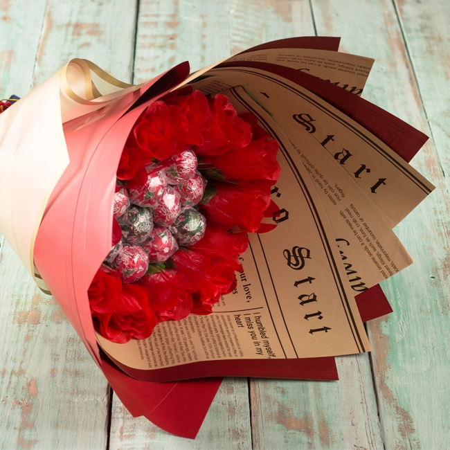 chocolate-christmas-rose-bouquet-4CH0202150-172-1