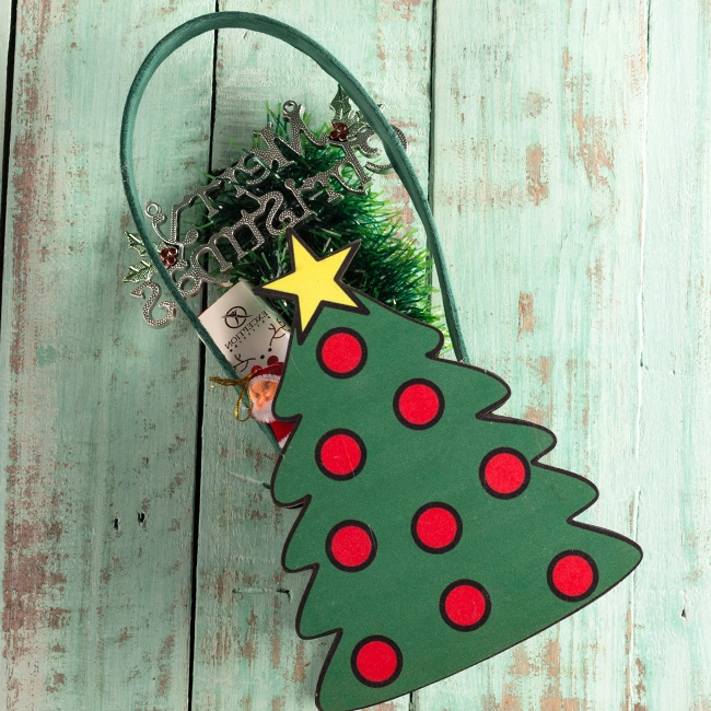 chocolate-christmas-tree-box-4CH0202149-173-1