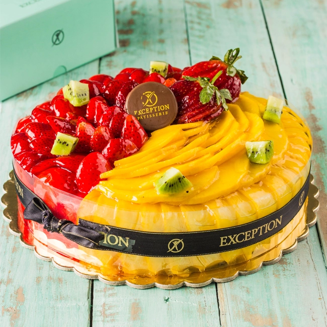 half-strawberry-half-mango-cake-24-round-4WD0305154-178-1