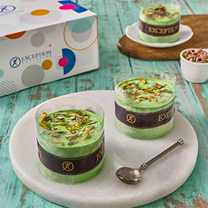 pistachio-ice-cream-piece-4IC0202102-93-copy