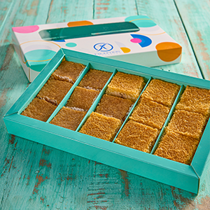 cream-kunafa-and-half-plain-basbousa-box-4OD0206123-%D8%B9%D9%84%D8%A8%D8%A9-%D9%83-%D8%A8