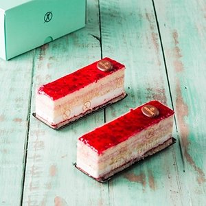 white-raspberry-gateaux-piece-4WD0113113-192