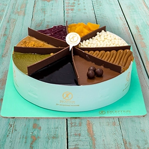 half-fruit-half-chocolate-cake-size-24-4WD0305124-237
