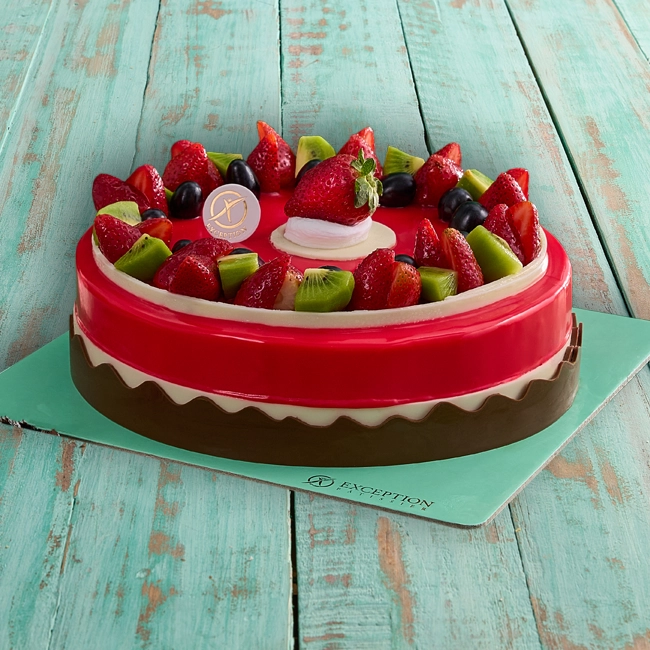classic-strawberry-cake-size-24-4WD0305161-221