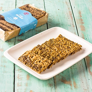 thyme-and-chia-seed-crackers-kraft-packet-4BK0703108-166-2