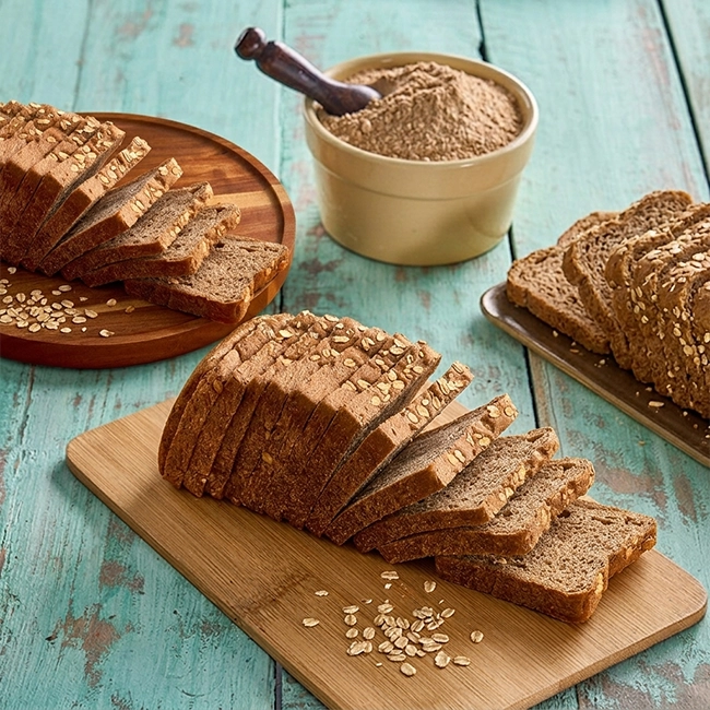 whole-wheat-toast-bread-loaf-4BK0104125-256-1